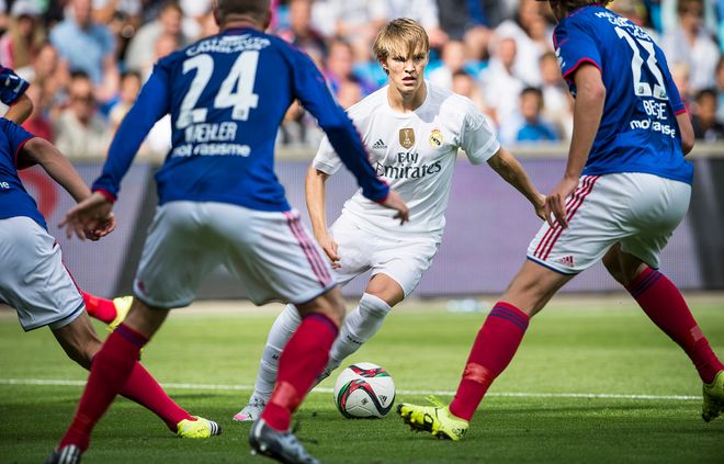 而且擅长侧 而且擅长侧